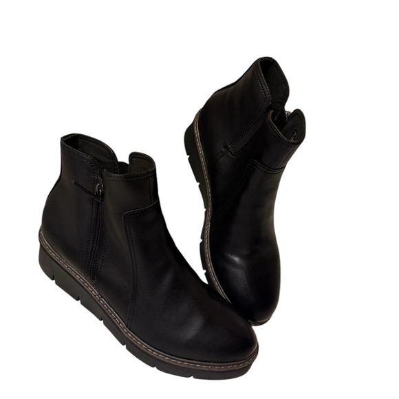 Women's ZEROGRAND City Wedge
Waterproof Chelsea Boots - Picture 2 of 16